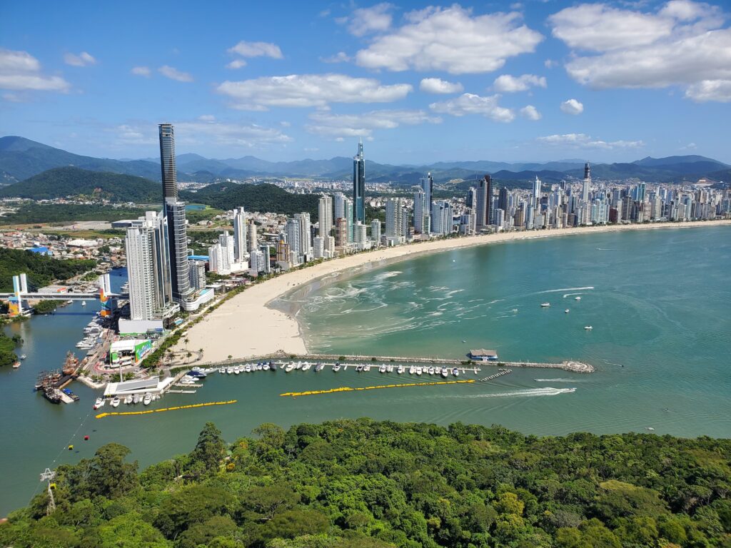 Lavar Condominio Balneario Camboriu
Lavar fachada de Condominio Itapema -SC
Lavar fachada de Condominio Floripa
